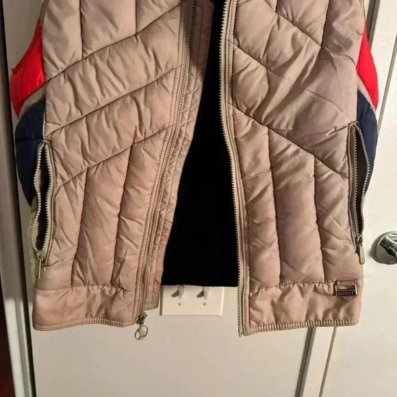 MOUNTAIN GOAT BY WHITE STAG vintage puffer vest - Picture 4 of 4